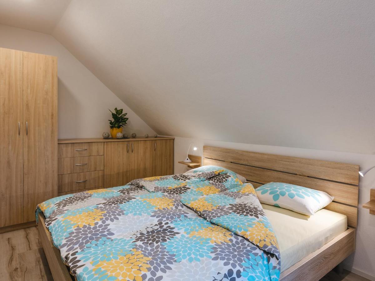Blue Door Appartement Lesce  Buitenkant foto